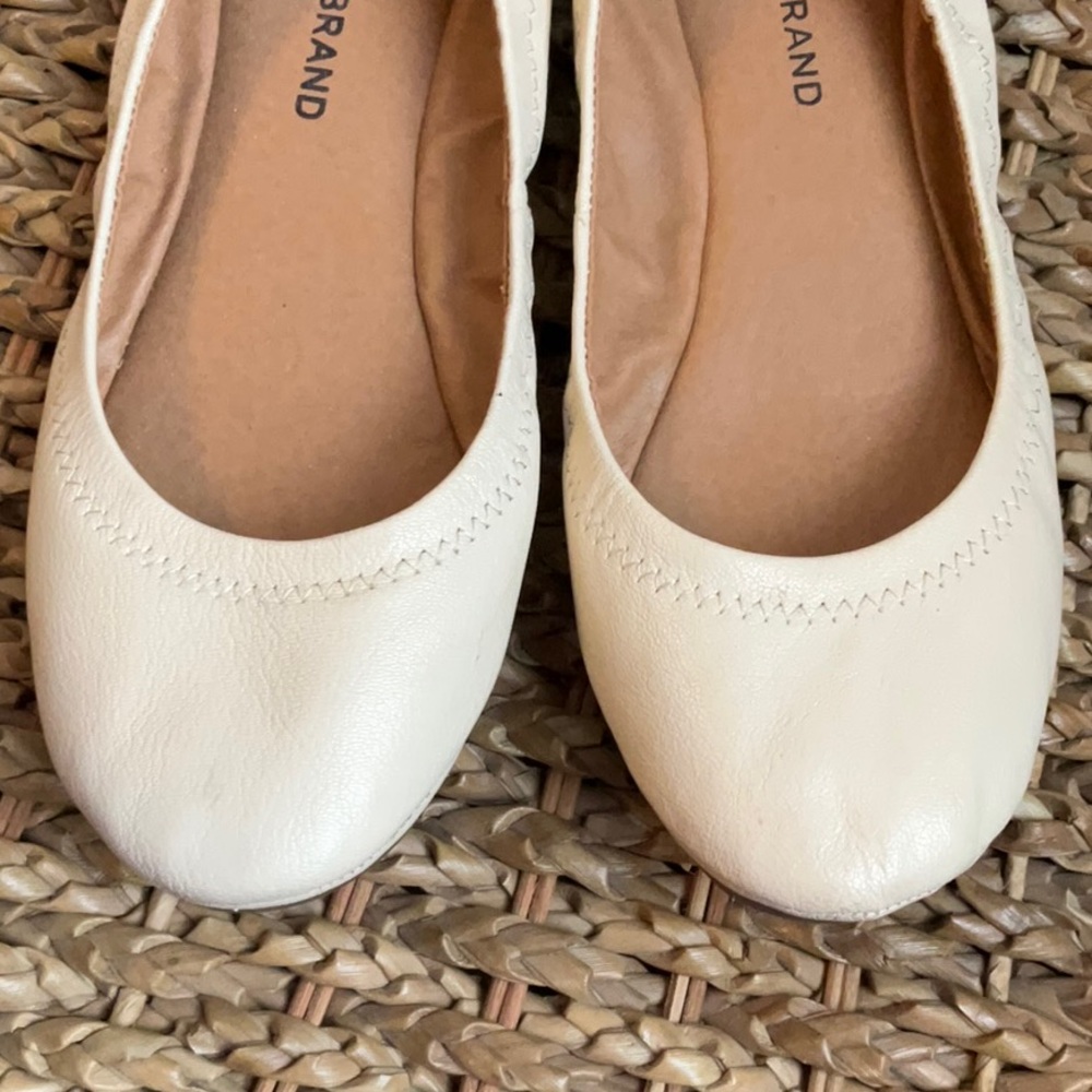 Lucky Brand leather flats  Size 8.5 - Picture 3 of 11